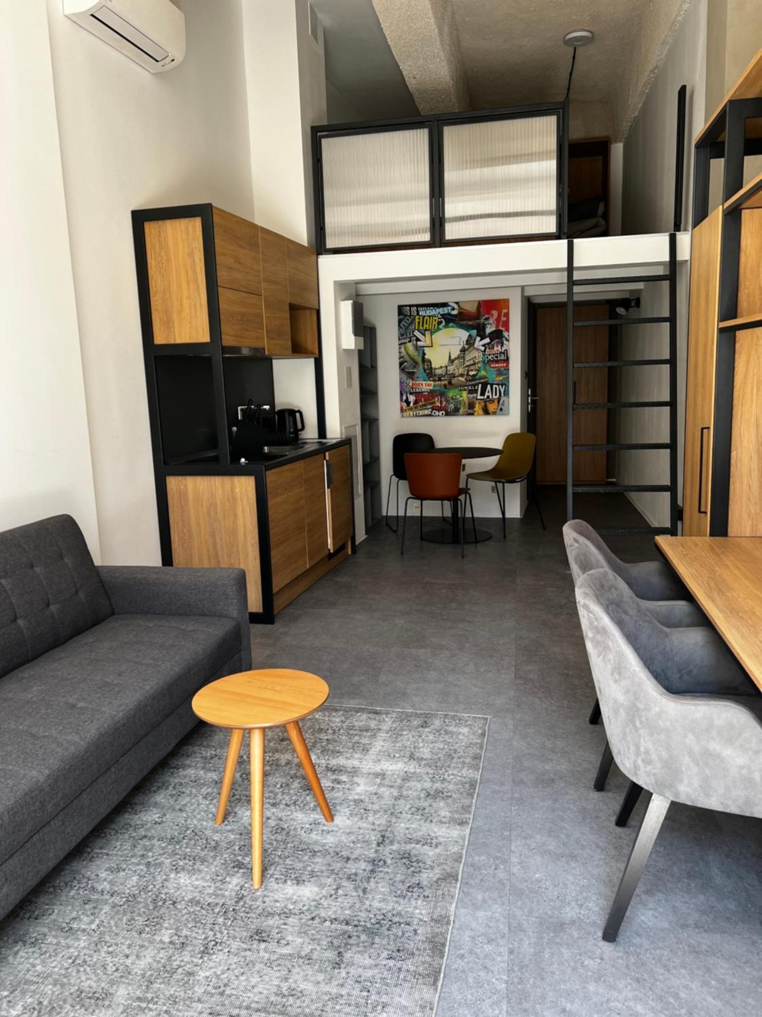 In Budapest Apartments Hotel Bilik gambar